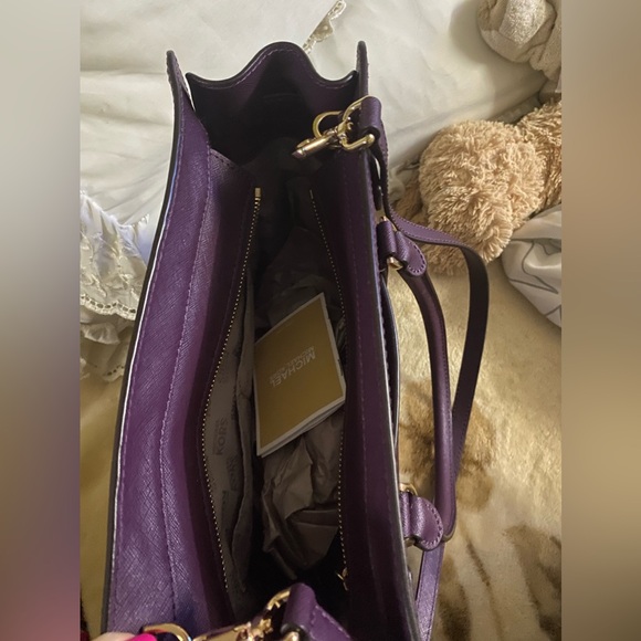 Michael Kors tote bag BRAND NEW with tags retail $398 - Picture 2 of 4